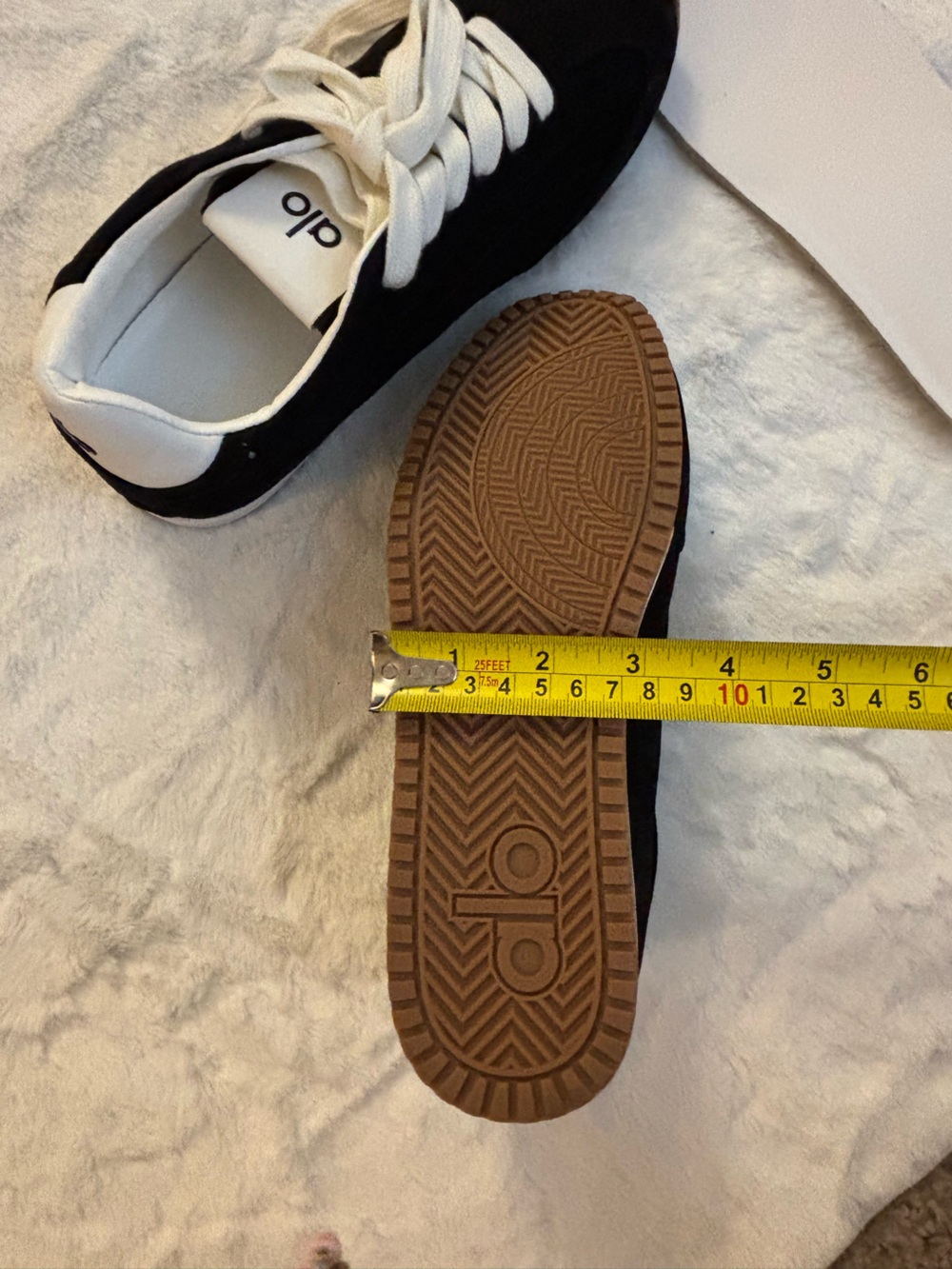 Alo Sunset Sneakers Black Women’s size 7 - Picture 14 of 14